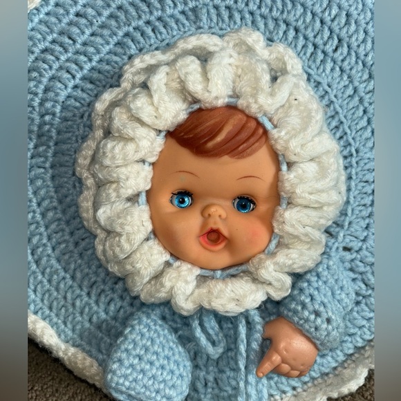 Pillow - Picture 4 of 4